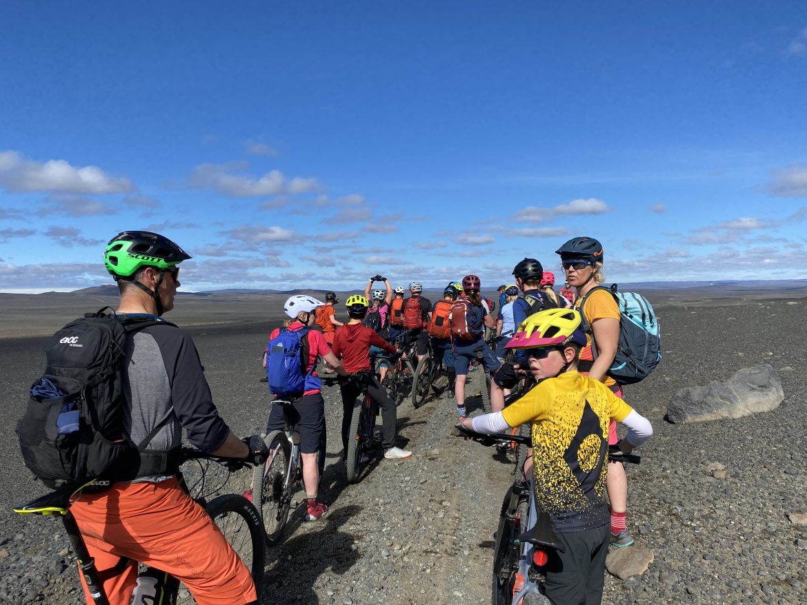 927876CE-4CC2-4845-8A1D-9E003A895FF1