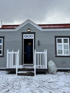 91F870D2-1B08-48C3-959A-4849E536E014