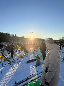 CA0E5A64-113F-4E0E-92D5-715D4F7D533C