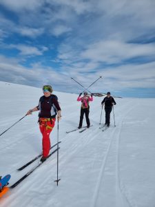 3251B7E0-EEBE-450D-B76C-2F98ADC8ADBA