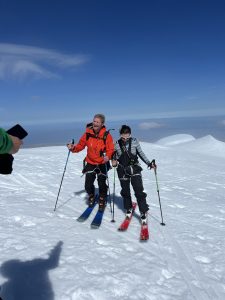 4C72B78A-B79D-4960-BAA6-BBE78B524549