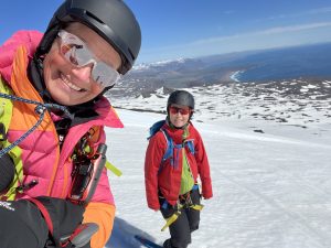 590FE3CF-1C11-40E2-A075-19DE03C35C04