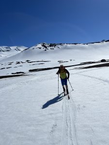 5EC87097-A215-4000-BACD-DB47E320F009