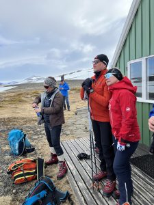 81644F24-FBFF-4292-B34C-20C9A166FA91