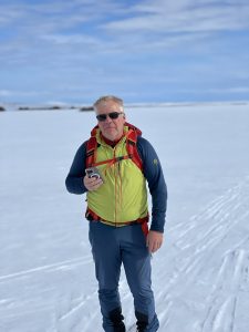 B26BA646-9097-4E5D-A1AA-989C49B2FA84