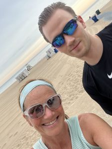 4ACC6397-5205-4DF6-B056-30F48F97F739