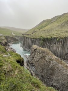 12D6BA8C-0A92-4B06-9AFD-2CBD1EFAF1CA