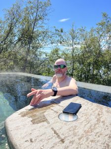 DF9B76E1-1F95-4EC7-8B6E-69D884154EE0