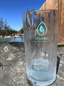 FF5F0C35-F669-484C-873B-F2DA0DA4D19C