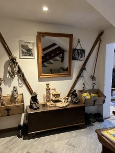 6D4044AE-876F-4D8F-B4BA-4104F4EB32A5