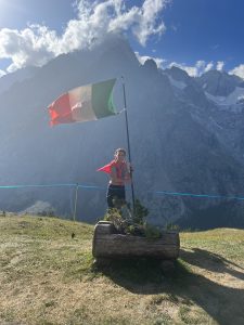 DEEC1138-AE2A-4C89-A3D2-14B1836B9EB9