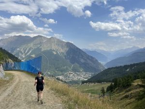 E0663F90-F79F-40B4-8420-8D1B45DF7F00