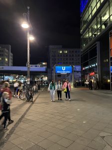 00D9FE8A-317B-46B7-9FA3-9C090D0921DA