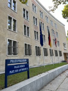 29720150-B6C3-40DF-ABE9-6EF19FEE62A4