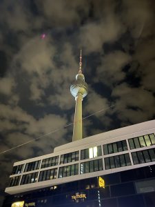 9D0A9C37-65FD-4054-B45F-78945595DA26